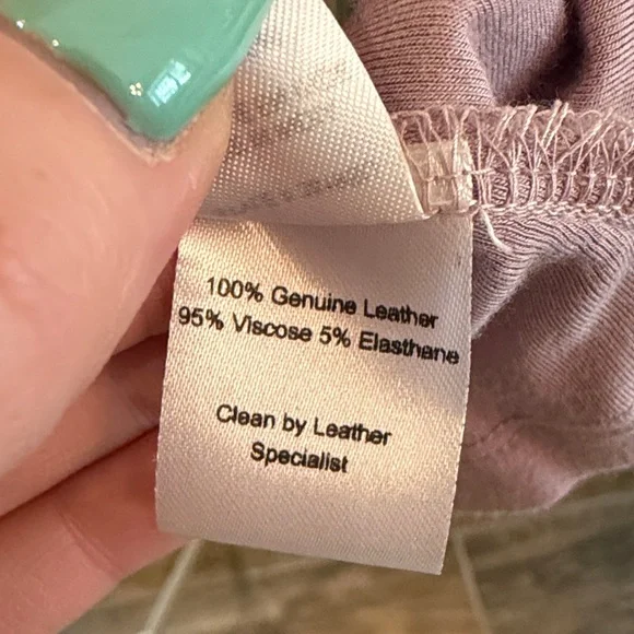 Ecru Mauve Ruffle V-Neck Leather Top - Picture 2 of 9